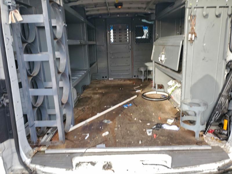 Фото 10 - NISSAN NV