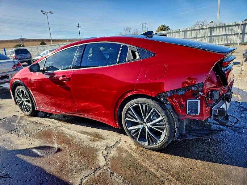 Фото 2 - TOYOTA PRIUS