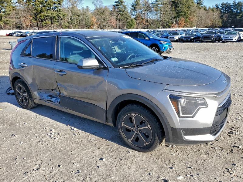 Фото 4 - KIA NIRO