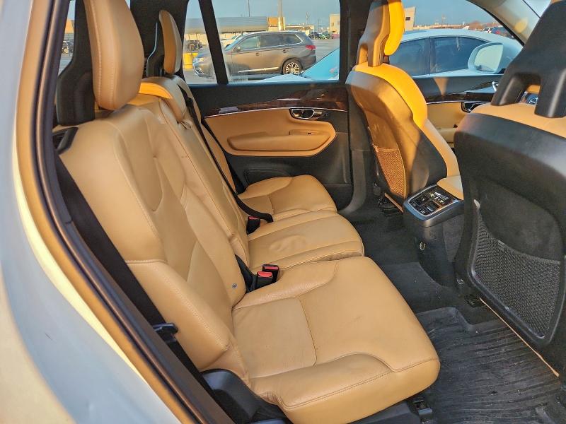 Фото 10 - VOLVO XC90