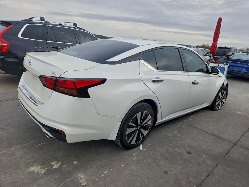 Фото 3 - NISSAN ALTIMA