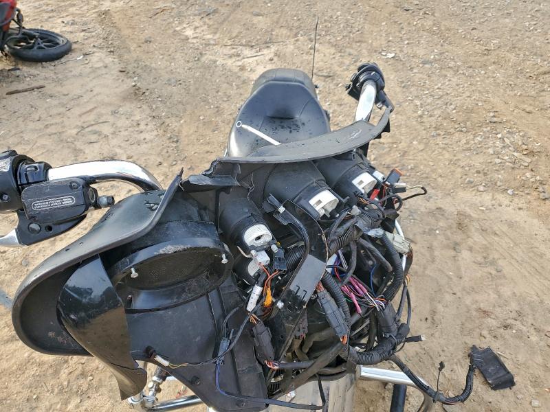 HARLEY-DAVIDSON FL 2013