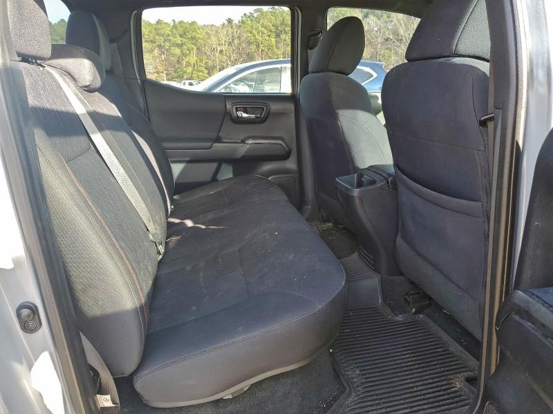 Фото 10 - TOYOTA TACOMA