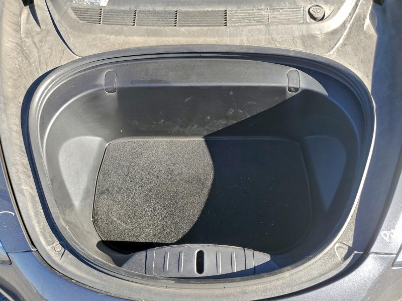 Фото 11 - TESLA MODEL 3