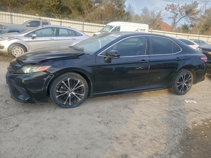 Фото 1 - TOYOTA CAMRY