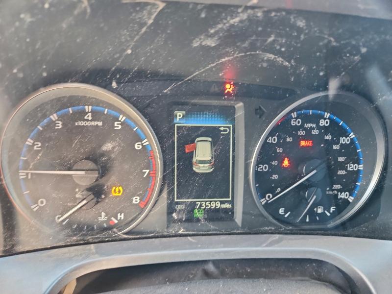 Фото 9 - TOYOTA RAV4