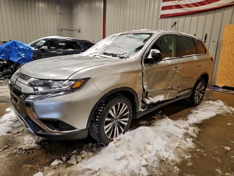 Фото 1 - MITSUBISHI OUTLANDER