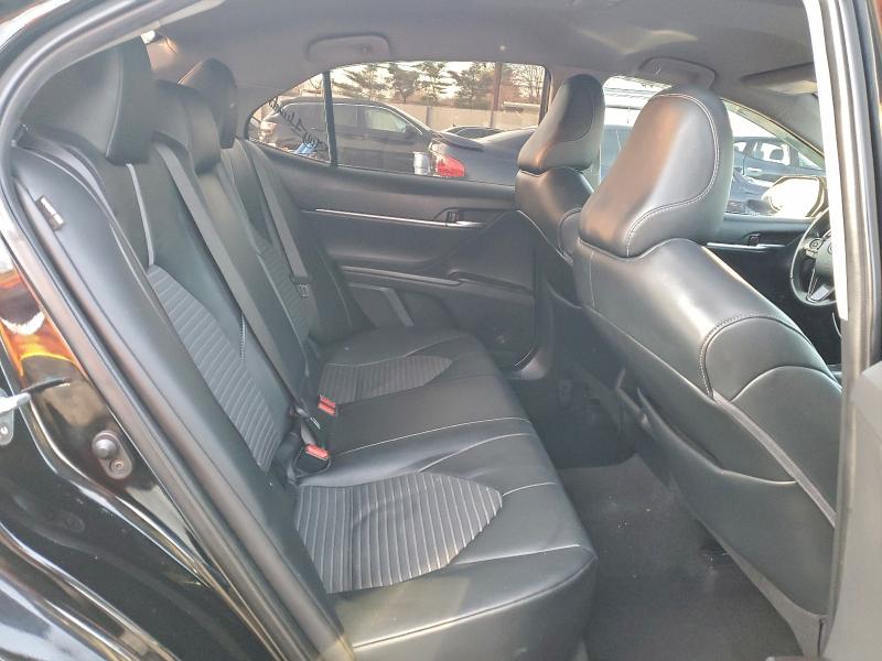 Фото 10 - TOYOTA CAMRY