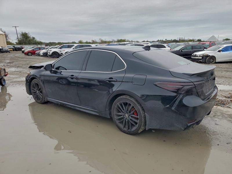 Фото 2 - TOYOTA CAMRY