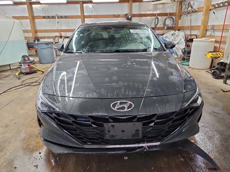 Фото 5 - HYUNDAI ELANTRA