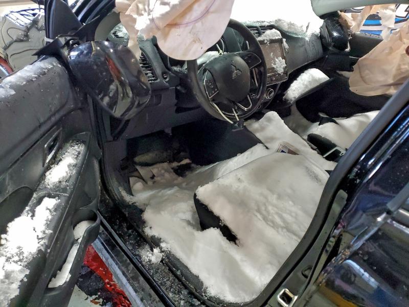 Фото 8 - MITSUBISHI OUTLANDER