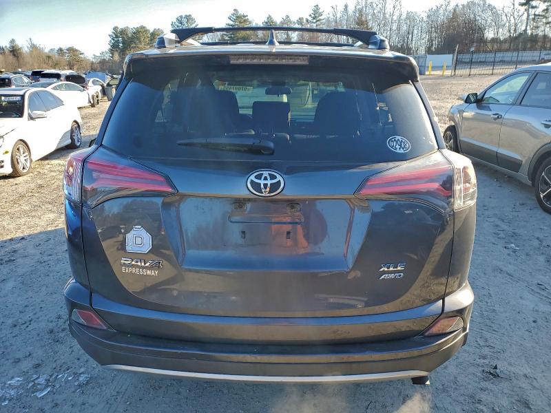 Фото 6 - TOYOTA RAV4