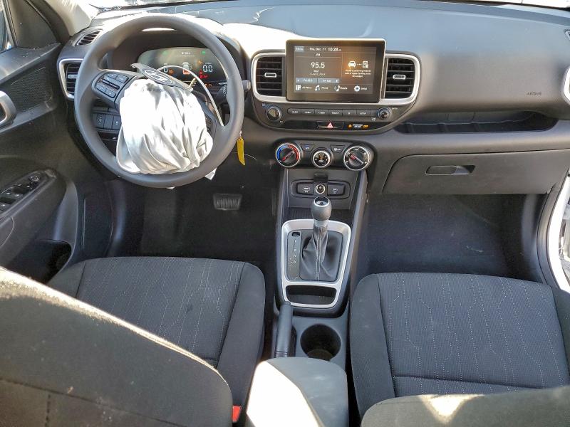 Фото 8 - HYUNDAI VENUE