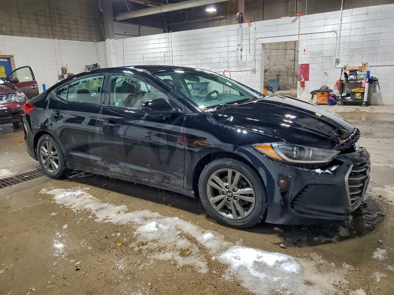 Фото 4 - HYUNDAI ELANTRA