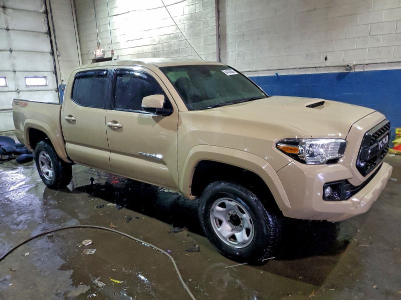 Фото 4 - TOYOTA TACOMA