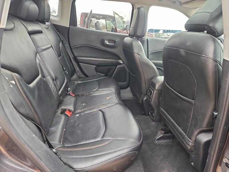 Фото 11 - JEEP COMPASS