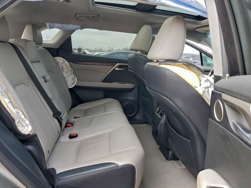 Фото 11 - LEXUS RX350