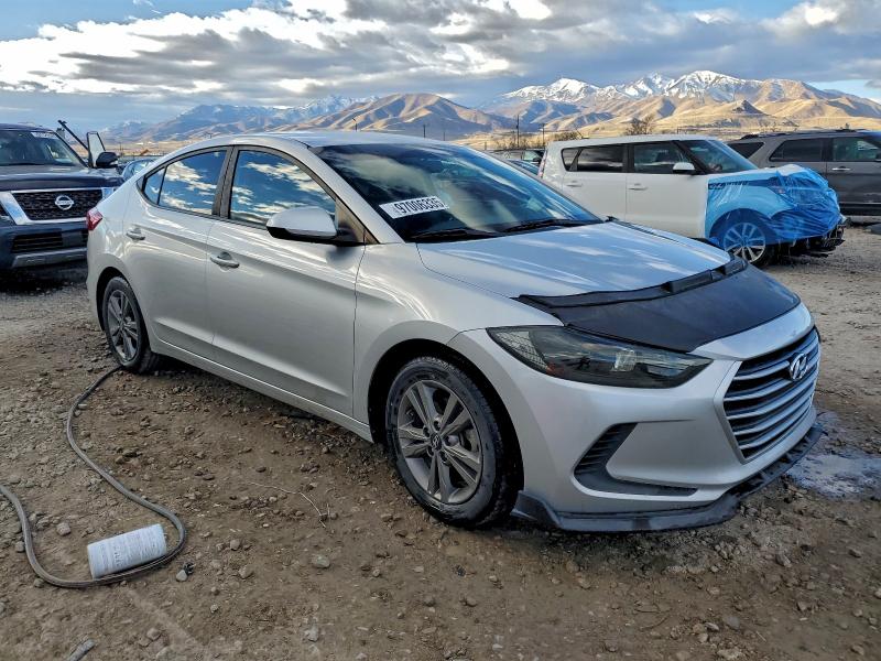 Фото 4 - HYUNDAI ELANTRA