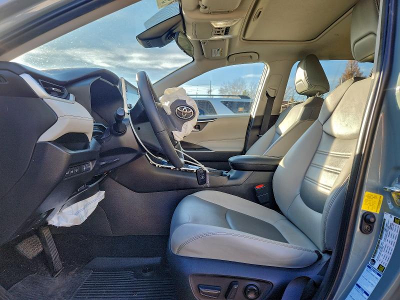 Фото 7 - TOYOTA RAV4