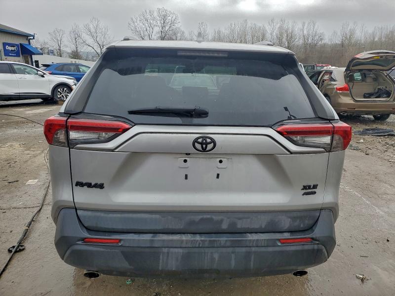 Фото 6 - TOYOTA RAV4