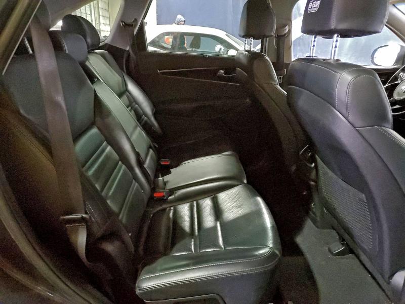 Фото 11 - KIA SORENTO