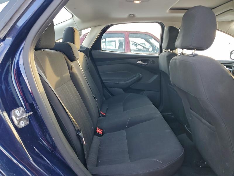 Фото 10 - FORD FOCUS