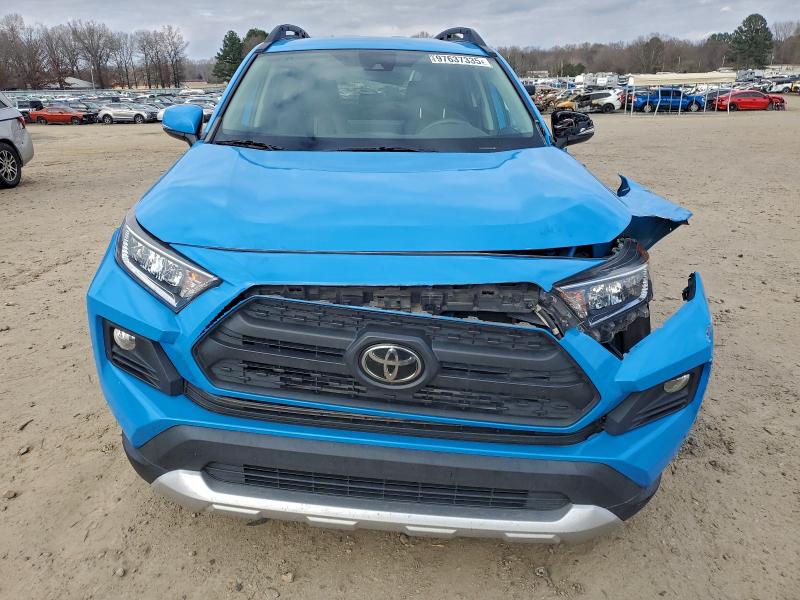 Фото 5 - TOYOTA RAV4