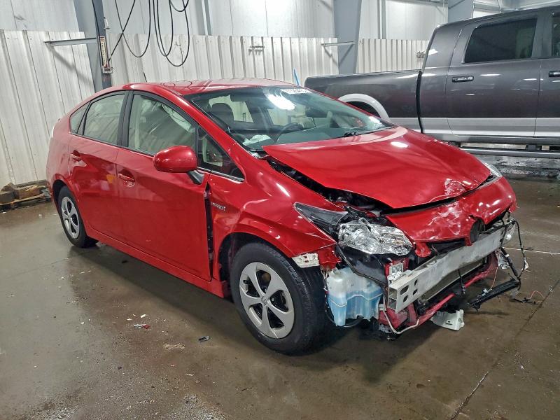 Фото 4 - TOYOTA PRIUS