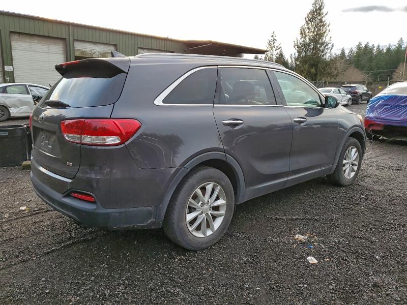 Фото 3 - KIA SORENTO