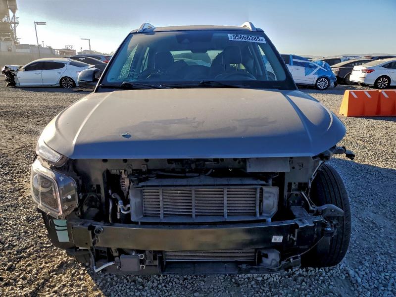 Фото 5 - HYUNDAI VENUE