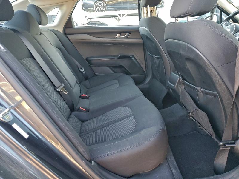 Фото 10 - KIA K5