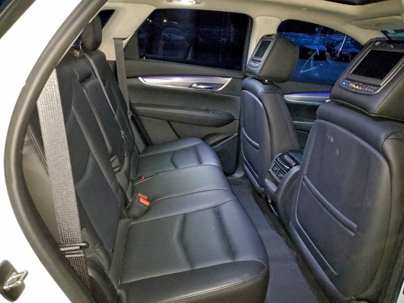 Фото 11 - CADILLAC XT5