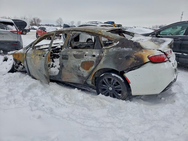 Фото 2 - CHRYSLER 200