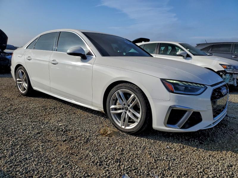 Фото 4 - AUDI A4