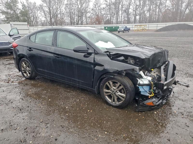 Фото 4 - HYUNDAI ELANTRA