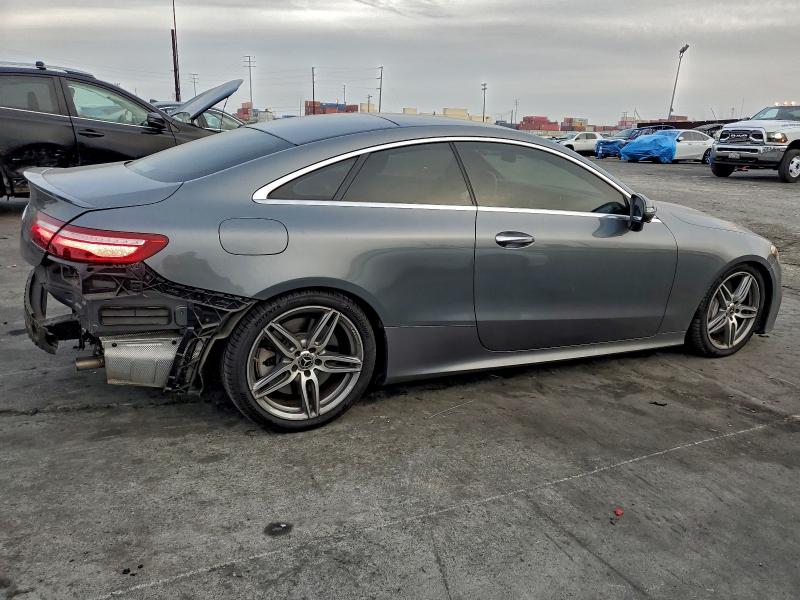 Фото 3 - MERCEDES-BENZ E-CLASS