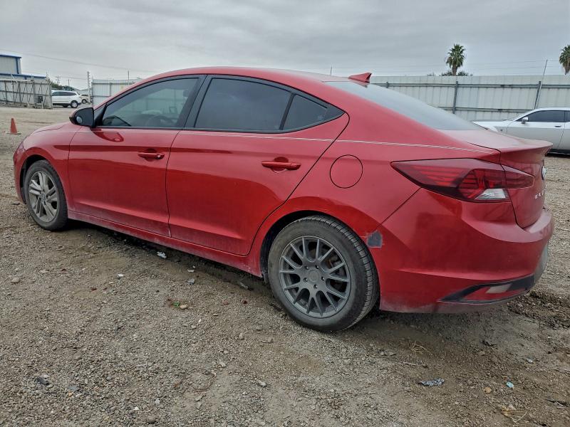 Фото 2 - HYUNDAI ELANTRA