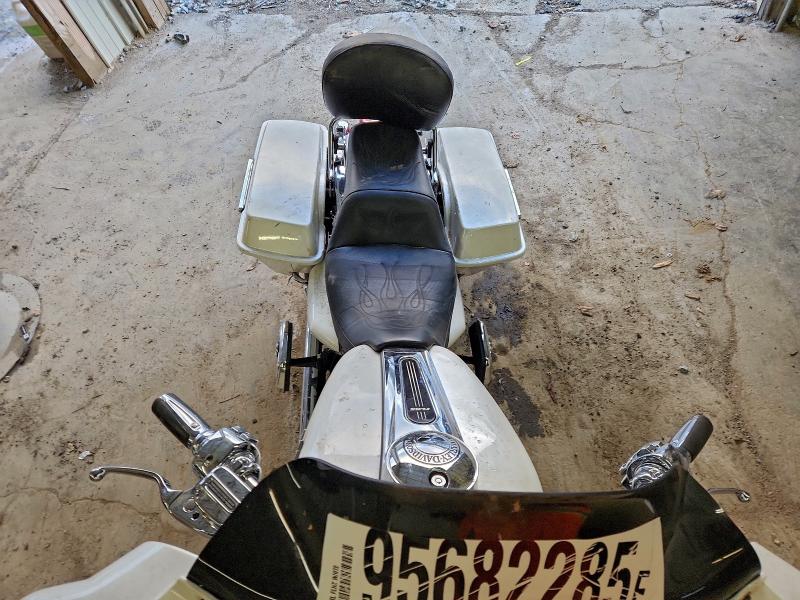 HARLEY-DAVIDSON FL 2009