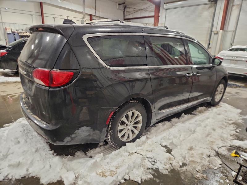 Фото 3 - CHRYSLER PACIFICA