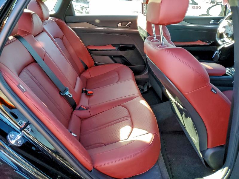 Фото 10 - KIA K5