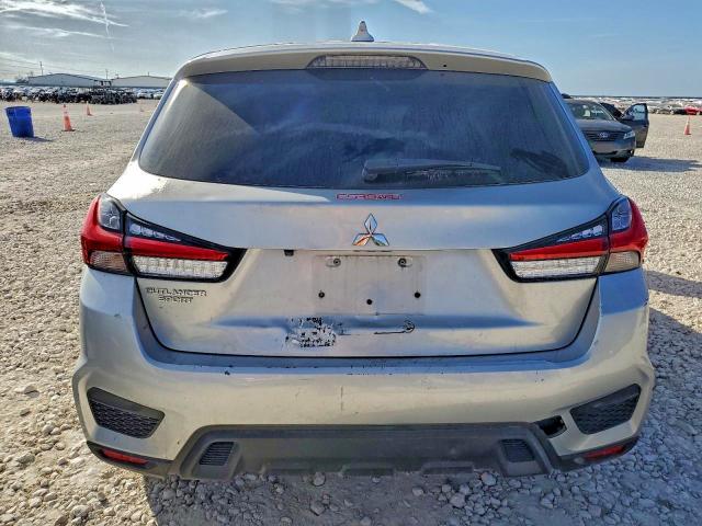 Фото 6 - MITSUBISHI OUTLANDER