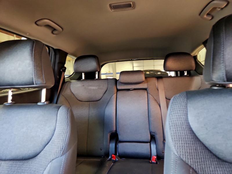 Фото 10 - HYUNDAI SANTA FE