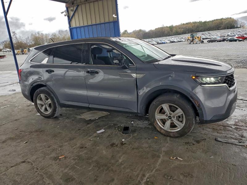 Фото 4 - KIA SORENTO