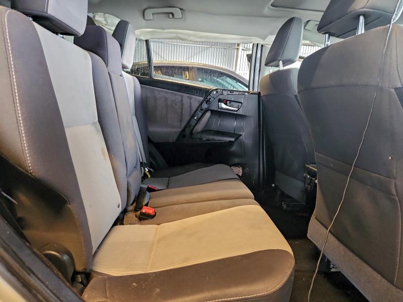 Фото 11 - TOYOTA RAV4