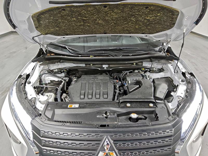 Фото 12 - MITSUBISHI ECLIPSE