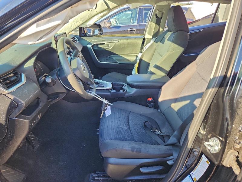 Фото 7 - TOYOTA RAV4