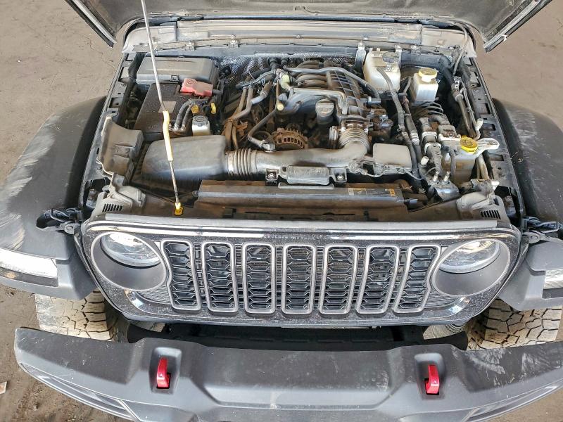 Фото 11 - JEEP GLADIATOR