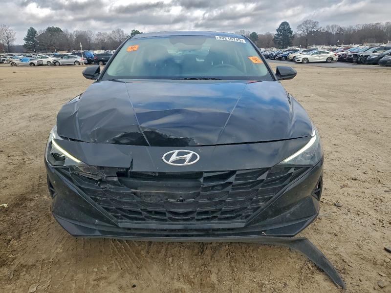 Фото 5 - HYUNDAI ELANTRA