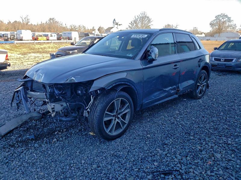 Фото 1 - AUDI Q5