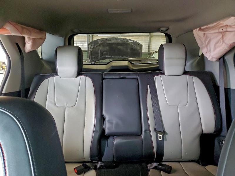 Фото 10 - CHEVROLET EQUINOX